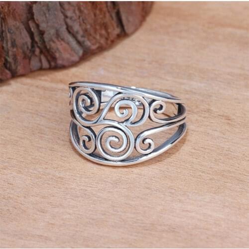 New Womens Vintage Alloy Hollow Flower Ring Jewelry Women Manufacturers Direct Sales Men Ring Jewellery