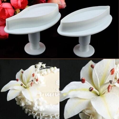 2pcs/set Plastic Lily Petal Fondant Cake Decorating Sugar Craft Plunger Cutter Flower Mold