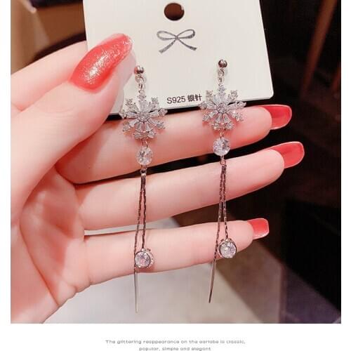 2020 New Trend Korean Exquisite Snowflake Long Tassel Pendant Earrings For Women Temperament Earrings Elegant Ladies Jewelry