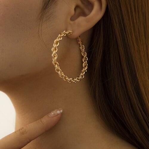 1 Pair Fashion Twisted Circle Hoop Earrings for Women Trendy Personality Party Earrings Jewelry Accessories