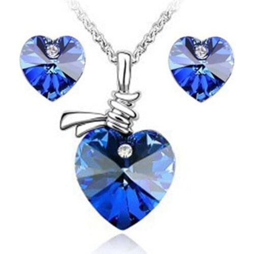 Butterfly Drawing Heart-Shaped Pendant Necklace Jewelry Women Fashionable Crystal Set Jewelry Necklace Ear Nail Female Gril Gift