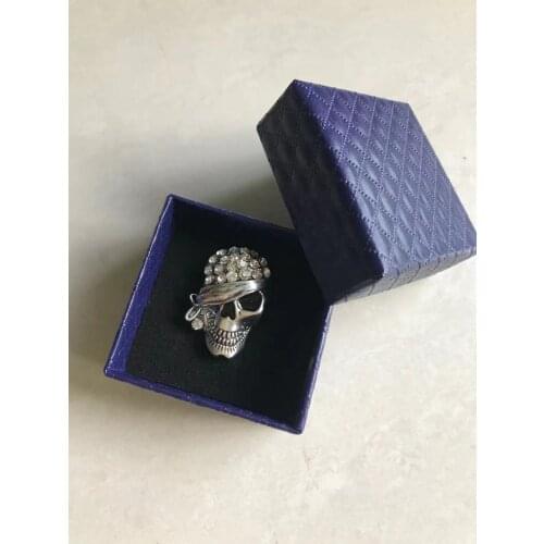 Punk Skull Brooch badges Motorcycle Biker Pins Brooches For Jacket Bag Hat Women Men Rock Metal Collar Pins Rhinestone Bling