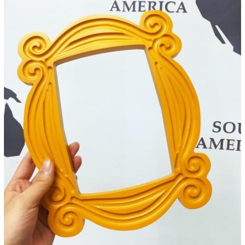 TV Series Friends Handmade Monica Door Frame Wood Yellow Mon Door Peephole Photo Frames Collectible Home Decor Collection Gift