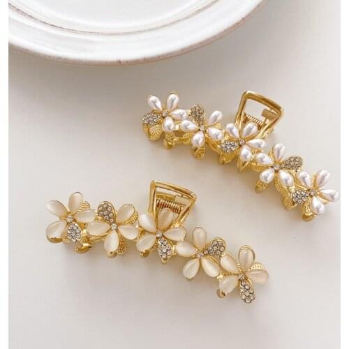 New INS Geometric Metal Haarklip Cat Eye Pearl Flower Hair Claw Clips Women Girls Curly Hair Headwear Princess Hair Accessories