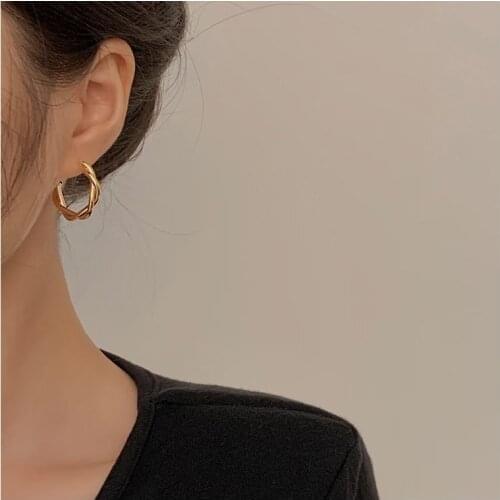 HaHaGirl Punk Minimalist Chain Copper Hoop Earring For Women Elegant Circle Pearl Earrings Simple Round Brincos Jewelry Gift