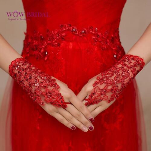 Wowbridal Ivory Red Short Wedding Gloves Wrist Length Fingerless Lace Appliques Sequins Bridal Gloves Cheap Wedding Accessories