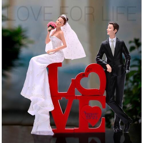 Love bride and groom wedding cake topper gfits favors wedding favor custom name for you cake topper figurines