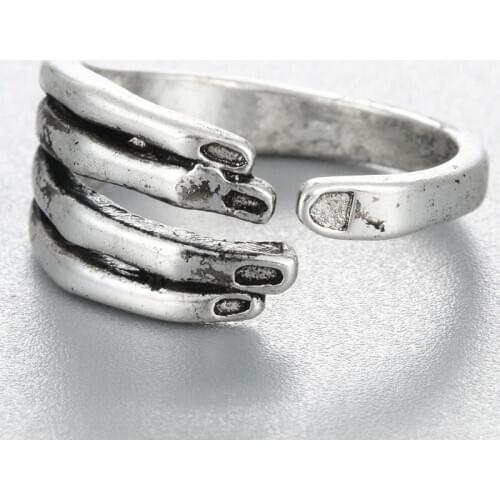 Creative Punk Hip Hop Finger Palm Opening Rings Retro Simple Design Womens Ring Accessories Fashion Party Nightclub Jewelry