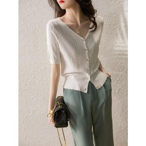 Summer New Style V-Neck Knitted Short-Sleeved Single-Breasted WomenS Thin Wave Pattern Hollow Sweater Short-Sleeved Top