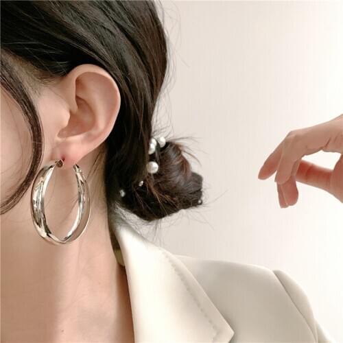 TIMEONLY Temperament Oversize Circle Wide Hoop Earrings for Women Ladies Simple Charms Earring Statement Party Gifs Jewellery