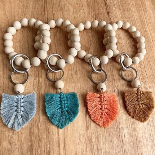Ladies Retro Wooden Bead Hoop Bracelet Keychain Bohemian Simple Multicolor Tassel Pendant Car Keychain Jewelry Accessories