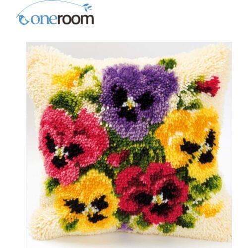 BZ39 Buterfly Flowers Hook Rug Kit Pillow DIY Unfinished Crocheting Yarn Mat Latch Hook Rug Kit Floor