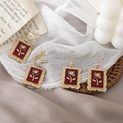 New 2021 Palace Baroque Statement Square Metal Red Frame Drop Earrings For Girls Cute Flower Jewelry Rose Earrings Ear Hook Cool