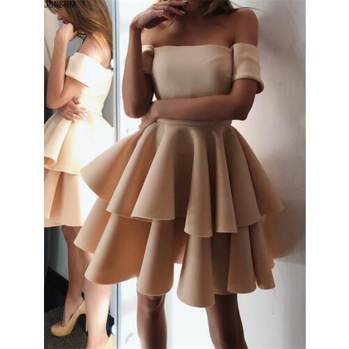 2020 Champagne Tiered Knee Length Cocktail Dress Short Strapless Sleeveless With Back Zipper Mini Short Homecoming Party Dresses