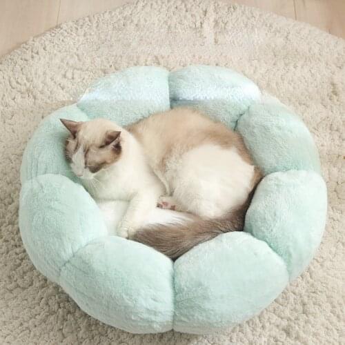 Super Soft Pet Dogs Bed Kennel Dog Round Cats Winter Warm Sleeping Bag Follow Large Puppy Cushion Mat Portable Cat Supplies