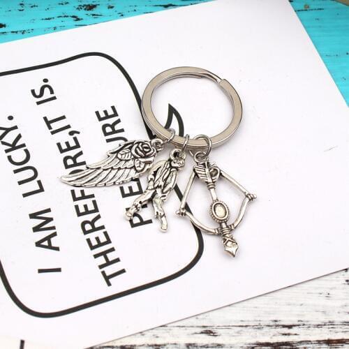 New Fashion KeychainThe Walking Dead Pendants DIY Men Jewelry Car Key Chain Ring Holder Souvenir For Gift wing Zombie bow