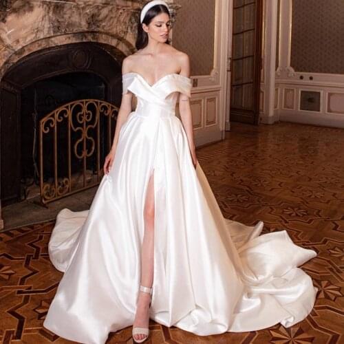 Custom Made Off the Shoulder Satin Zipper Chapel Train Wedding Dress for Women Elegant Sweetheart Neck Split Bridal Ball Gown