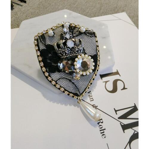 Vintage New Woman Brooches Pins Lace Shield Corsage Crown Tassel Shiny Rhinestone Brooch Fashion Jewelry Coat Accessories