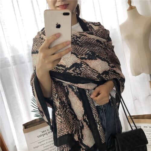 DUOJIAOYAN Winter Fashion Animal Pattern Scarf for Women Snake Skin Print Pashmina Scarves Lady Soft Cotton Warm Shawls Warps
