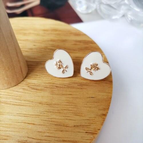 Mihan S925 needle Fashion Jewelry Heart Earrings 2021 New Design Vintage Temperament White Stud Earrings For Girl Accessories