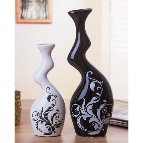Exquisite Interesting Chinese Modern Porcelain Black and White Double Decoration Vases