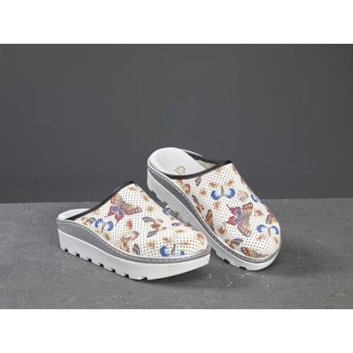 Orthopedic Sabo Tractor Base Butterfly Slippers
