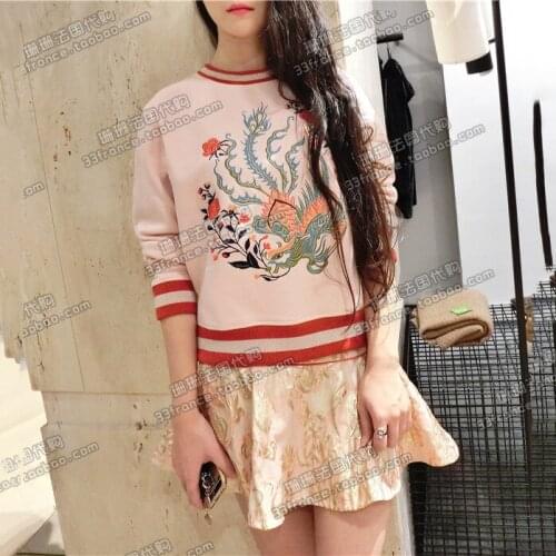 Patads France s Autumn and winter leisure embroidery Phoenix round neck long sleeve Plush sweater