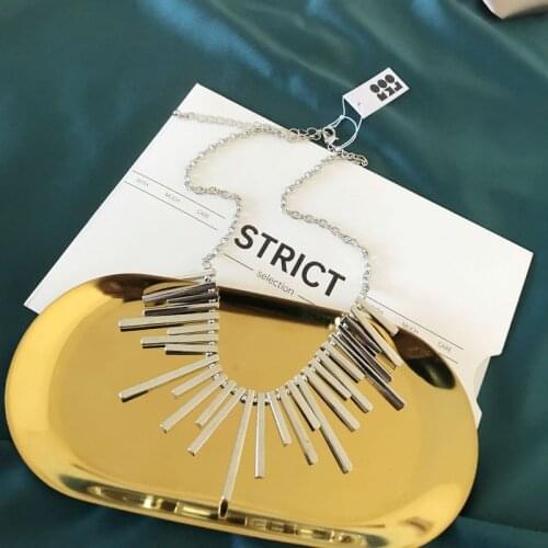 Fashion New 2021 Alloy Baroque Daily Accessories Temperament Net Red Necklace Female