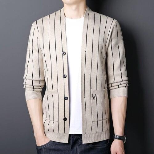 Stripe Cardigans Men Sweater Long Sleeve V-Neck Sweaters Loose Button Tops Loose Fit Knitting Casual Style Mens Clothing Y297
