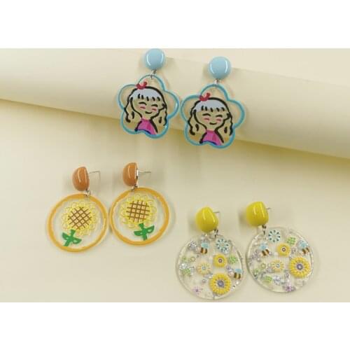 QUMENG 2021 Hot Sell Fashioning Personality Color Flowers Bee Sunflower Portrait Acrylic Pendant Earrings Unusual Birthday Gift