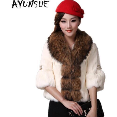 AYUNSUE 2020 Genuine Rabbit Fur Coat Women Full Pelt Rabbit Fur Jacket Female Large Real Raccoon Fur Collar Winter Outwear YQ826