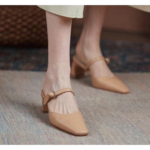 2021 Women sandals Fashion casual comfortable mid-heel sandals temperament single leather shoes