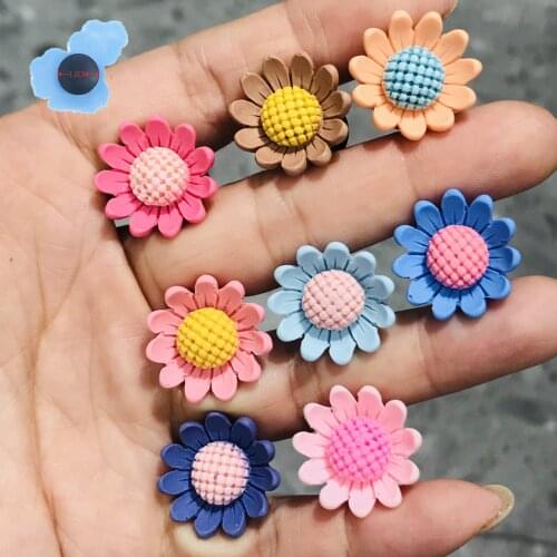 Hot Selling 1PCS Multicolor Sunflower Children Shoes Accessories Resin Shoe Charms Boys Girls Shoes Clog Party Presents