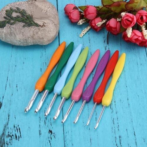 8 Pcs Crochet Hook Set 2.5-6.0mm Soft Handle 8pcs Colorful Aluminium Crochet Hooks Knitting Needls Set