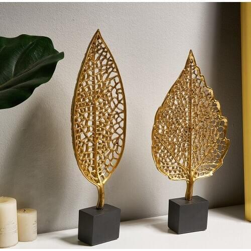 Europe Style Resin Leaf Model Home Decoration Modern Sculpture Art Maple Leaf Statue Office Desk Decorative Living Room Decor