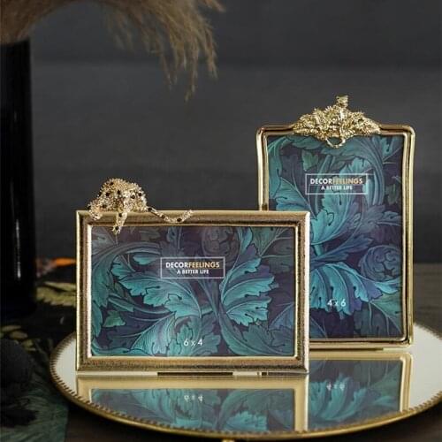 Gold Metal Frame Nordic Modern Fashion Golden Leopard Shape Metal Glass Photo Frame Creative Table Ornament Desktop Decoration