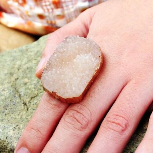 FYJS Unique Light Yellow Gold Color Irregular Shape Cluster Crystal Dyed Resizable Finger Ring Fashion Jewelry