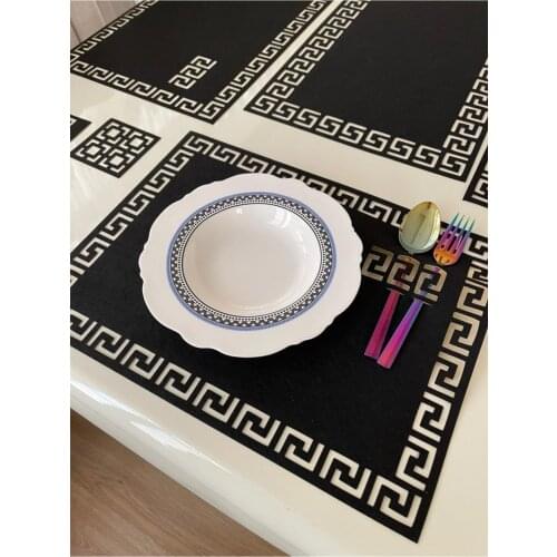 2021 New Hot PVC Hollow Insulation Coaster Pads Table Bowl Mats Home Christmas Decor Heat Resistant Placemat For Dining Table