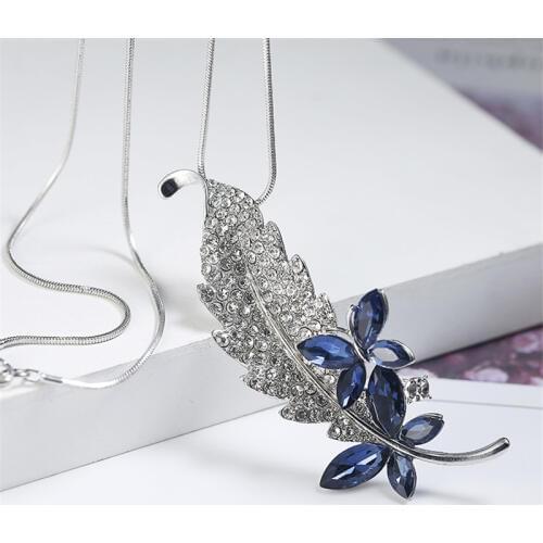 Length 75cm Sweater Chain Crystal Butterfly Stay on Leaf Pendant Necklace Women Party Jewelry Dress Accessories