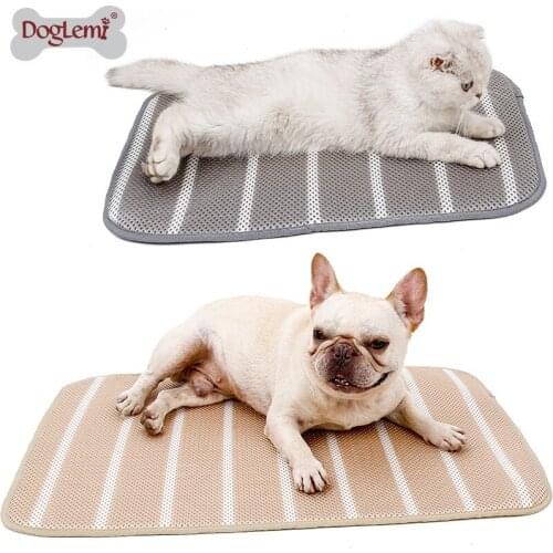 Four seasons mats for cats and dogs, summer pet ice mats, three-dimensional protection of bones, breathable, non-slip dog mats