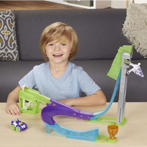 Hasbro Heroes Transformers Rescue Bots Blurr Reverse Raceway Autobot Car Robot Children s Rail Track Runway Set