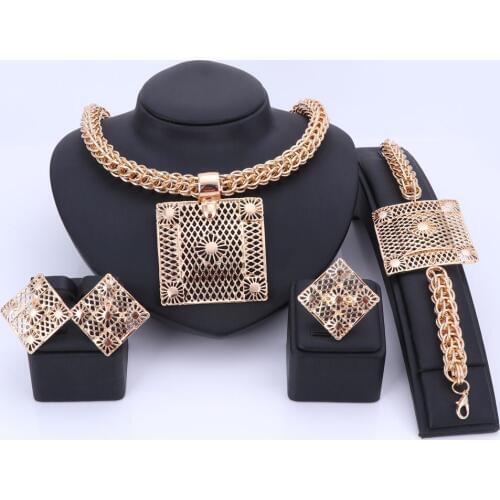 OUHE Luxury Big Dubai Gold Color Jewelry Sets Fashion Nigerian Wedding African Beads Costume Necklace Bangle Earring Ring