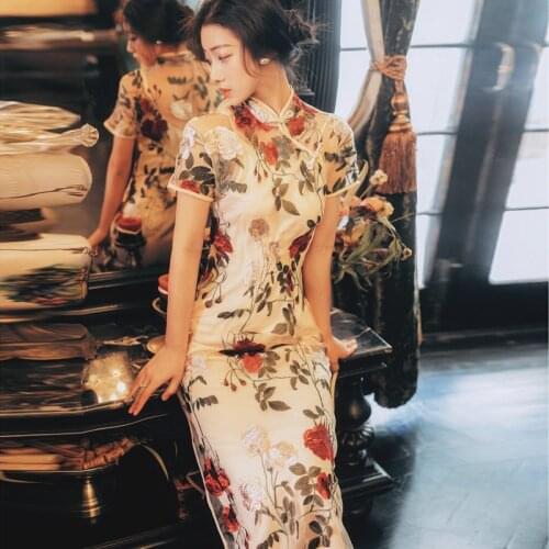 Cheongsam Chinese Dress Modern 2021 Women Qipao Elegant Vintage Dresses Splice Lace Flower Embroidery Oriental Party Dress Sexy