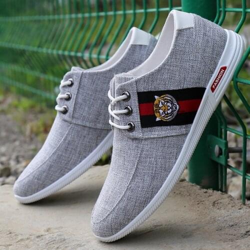 Canvas Shoes Spring Mens Peas Shoes Fashion Non-Slip Flat Casual Shoes Mens Breathable Comfortable Soft-Soled Driving Shoes