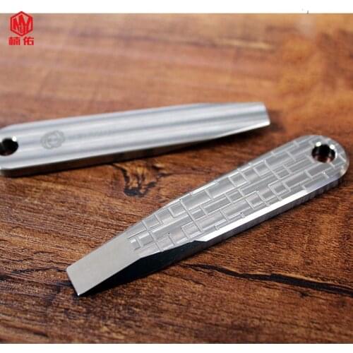 1PCS Mini Crowbar EDC Portable Gadget Multifunctional Pendant Outdoor Broken Window Survival