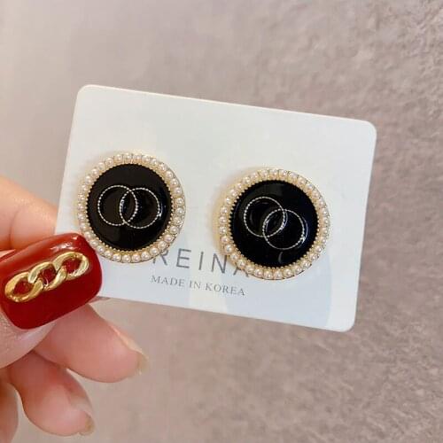 New Cute Round Golden Stud Earrings For Women Geomatric Black Earring Triangle Jewelry Earing bijouterie