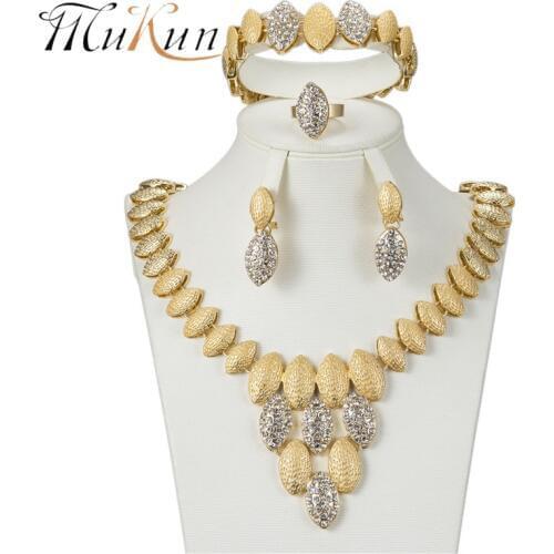 MUKUN 2018 jewelry set african beads Dubai jewelry set for women elegant Imitated crystal jewelry sets Gold-color necklaces set
