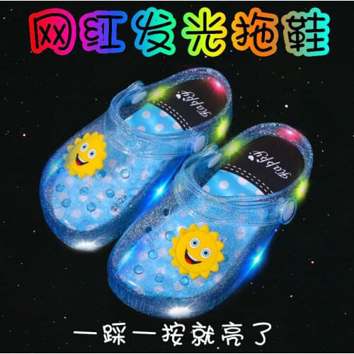 2021 Footwear Luminous Jelly Summer Childrens LED Slipper Girls Slippers PVC Non-slip Beach Sandals Kids Home Bathroom Blue