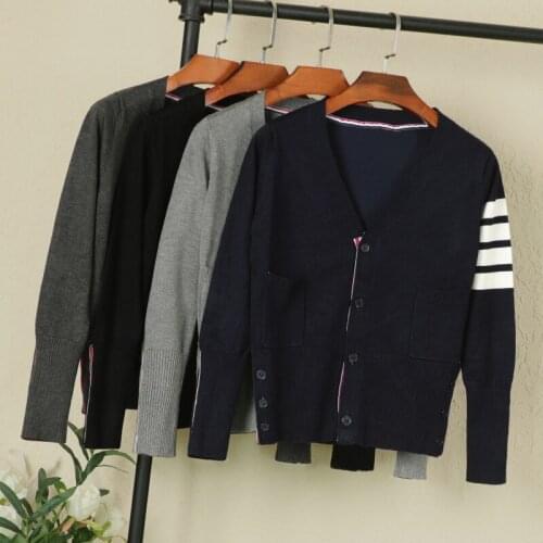 Korean fashion BF style new thickened womens long sleeve autumn and winter 2021 Harajuku sweaters Short Knitwear coat cardigan