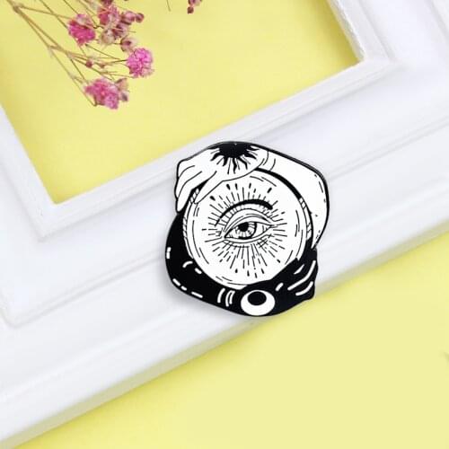 Creative Fun Black White Hands Embracing Eyes Enamel Brooch Body Organ Alloy Pins Badge Clothes Accessories Woman Jewelry Gift